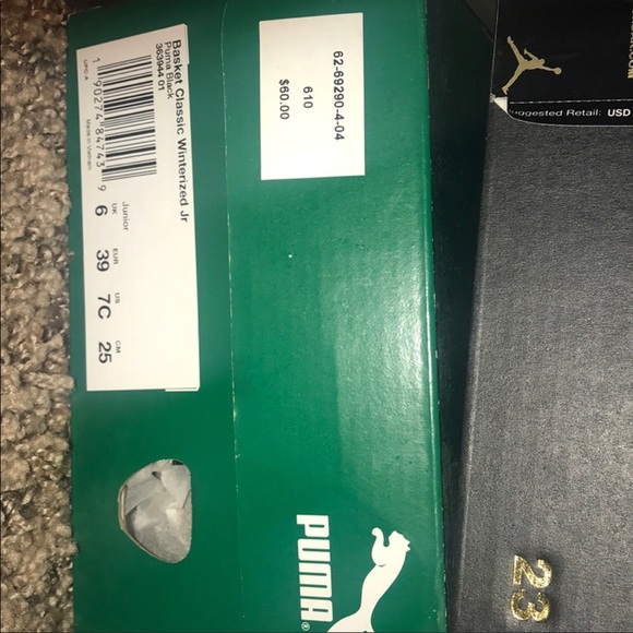 Black Suede Unisex Pumas Size 6 only worn twice - Picture 3 of 3